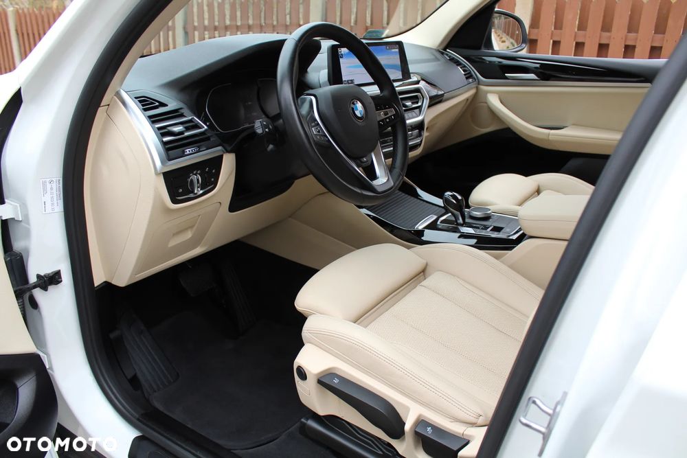 BMW X3 xDrive20i - 17