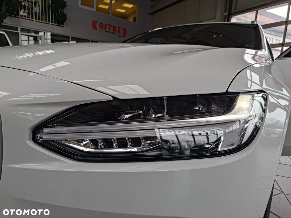 Volvo V90 D4 R-Design - 13