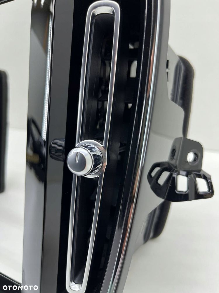 VOLVO XC40 RAMKA WYŚWIETLACZA KRATKI NAWIEWU KONSOLI PRZÓD 31442628 - 8