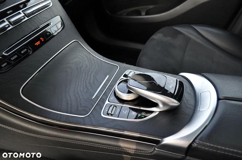 Mercedes-Benz GLC - 23
