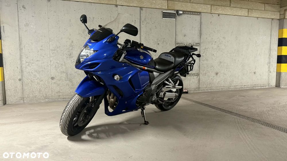 Suzuki GSX - 15