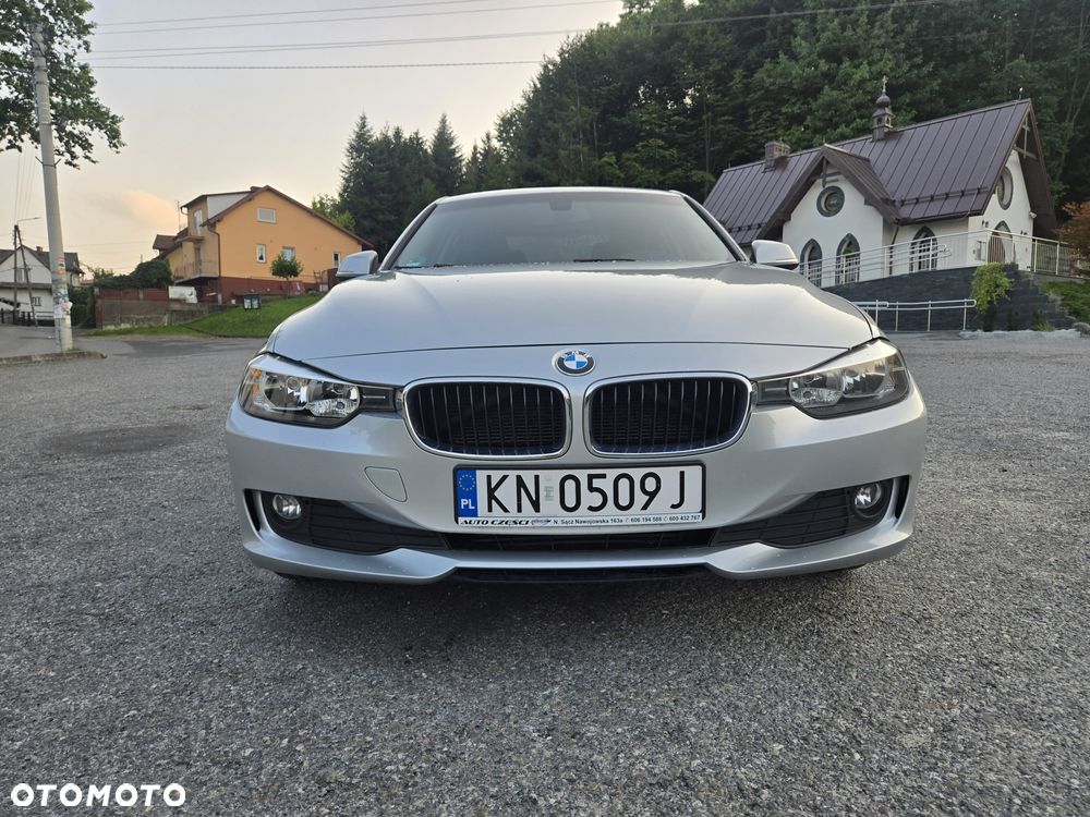 BMW Seria 3 320d - 5