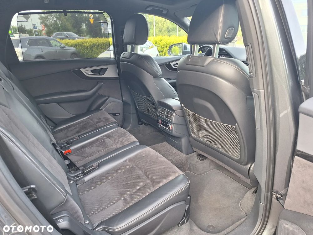 Audi SQ7 - 18