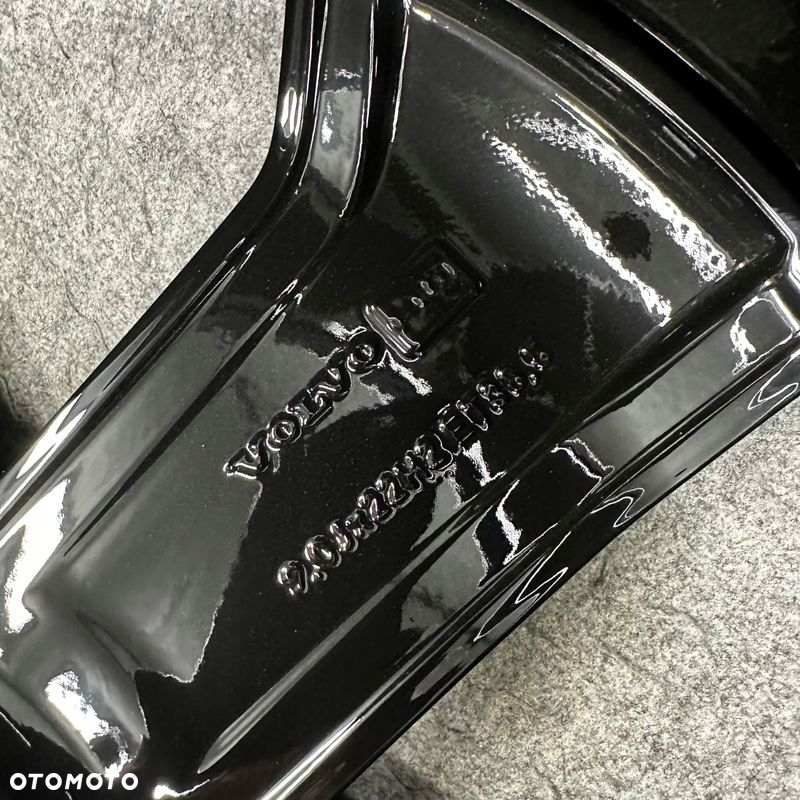 FELGA VOLVO XC90 II 32209412 9Jx22 22” R-DESIGN - 4