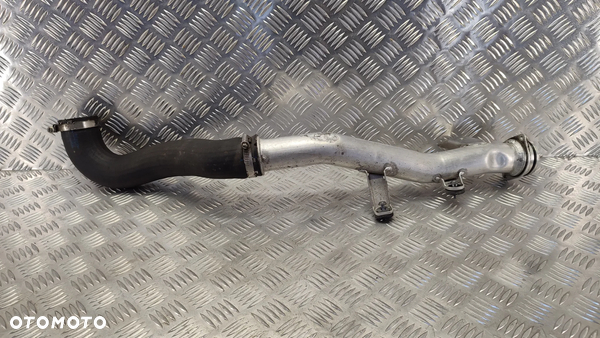 VW TOUAREG 7P CAYENNE 10-18R RURA PRZEWOD WAZ INTERCOOLERA 3.0 7P0145762 A