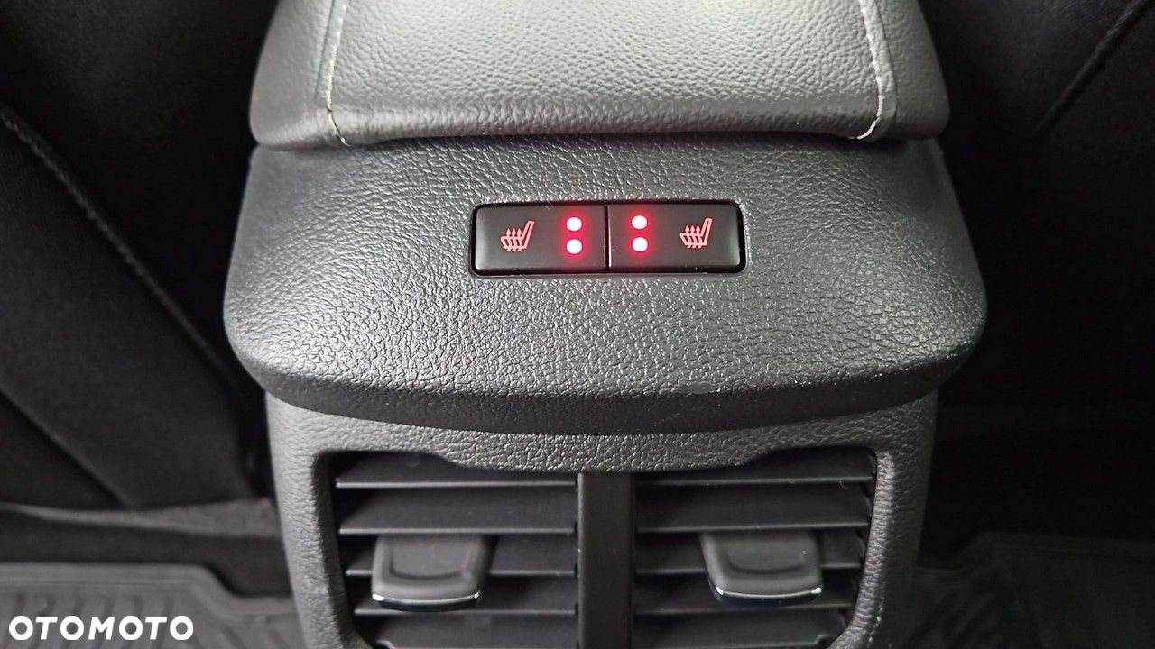 Ford Mondeo 2.0 Hybrid Trend - 24