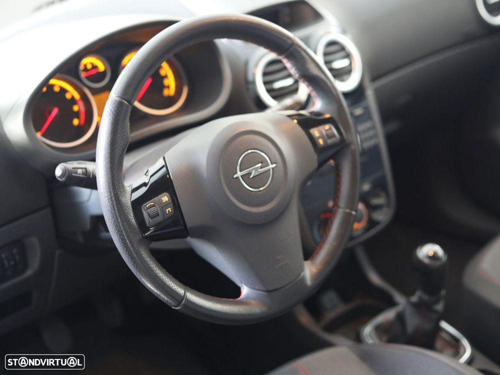 Opel Corsa 1.2 Street Edition - 28