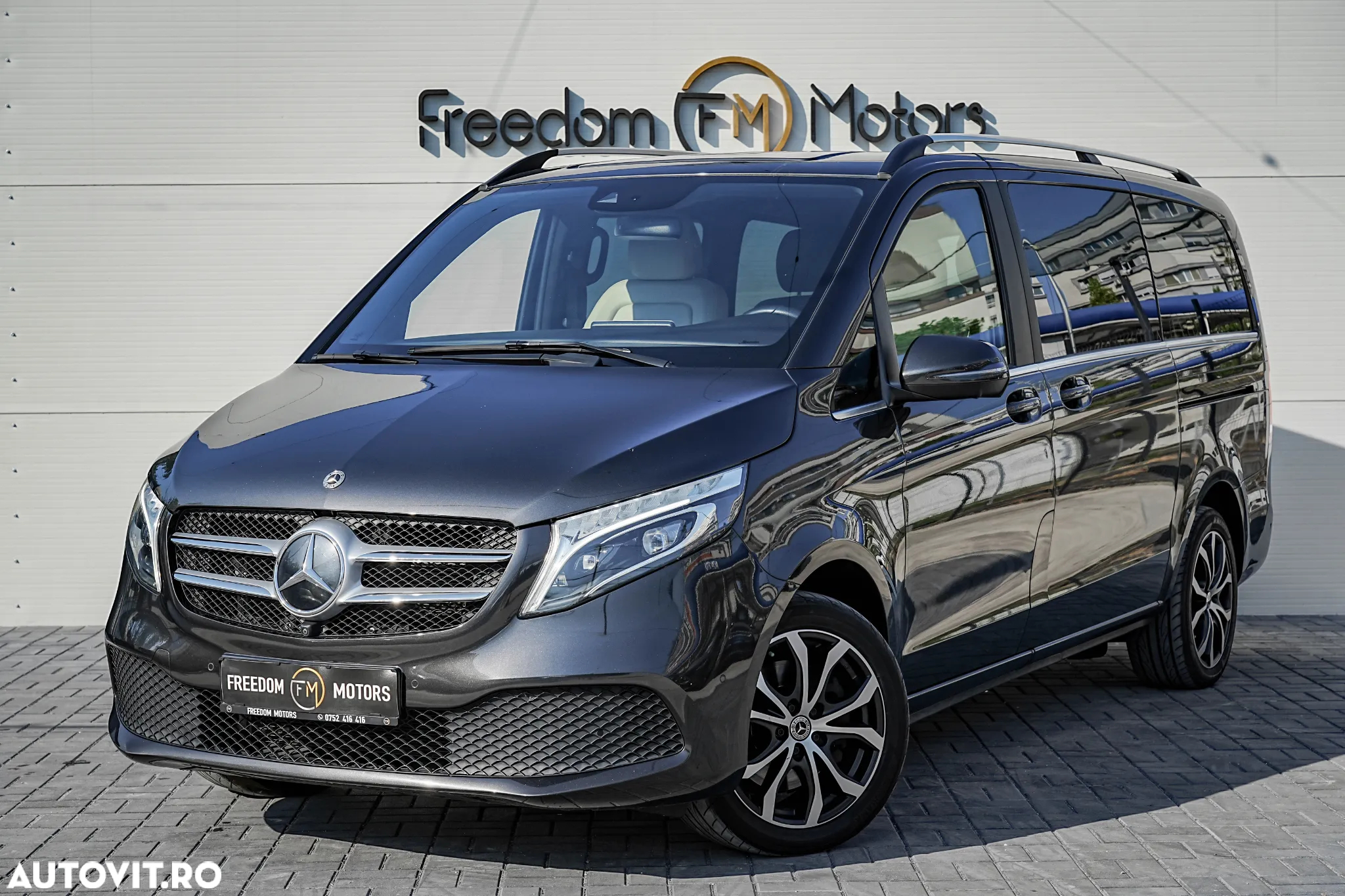 Mercedes-Benz V 250 d lang 4Matic 9G-TRONIC Avantgarde Edition 2023 - 2