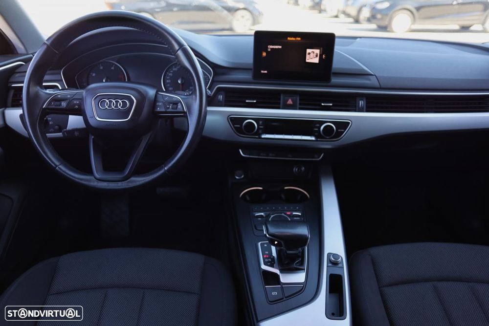 Audi A4 Avant 2.0 TDI Design S tronic - 19