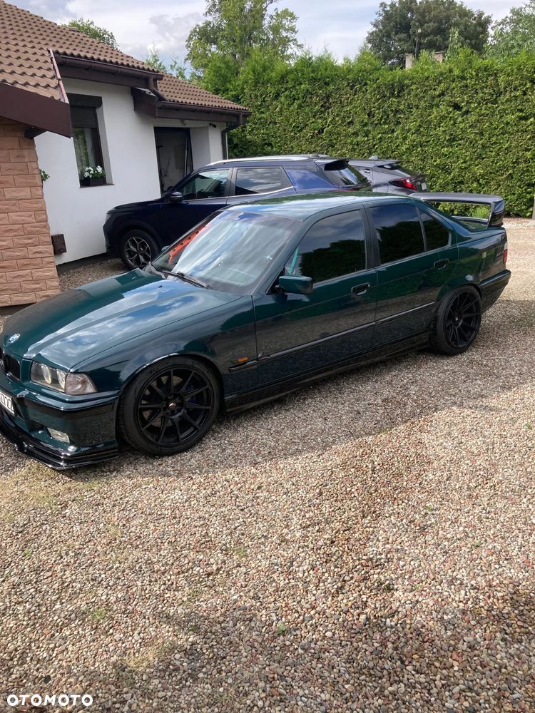 BMW Seria 3 328i - 4