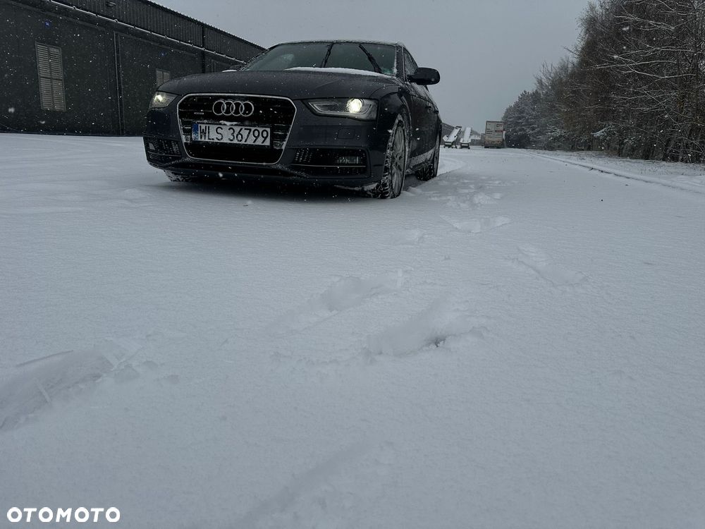 Audi A4 Avant 2.0 TDI DPF clean diesel quattro S tronic S line Sportpaket - 1