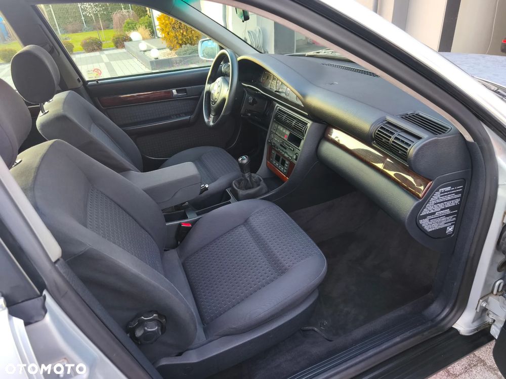 Audi A6 Limousine 2.5 TDI - 26