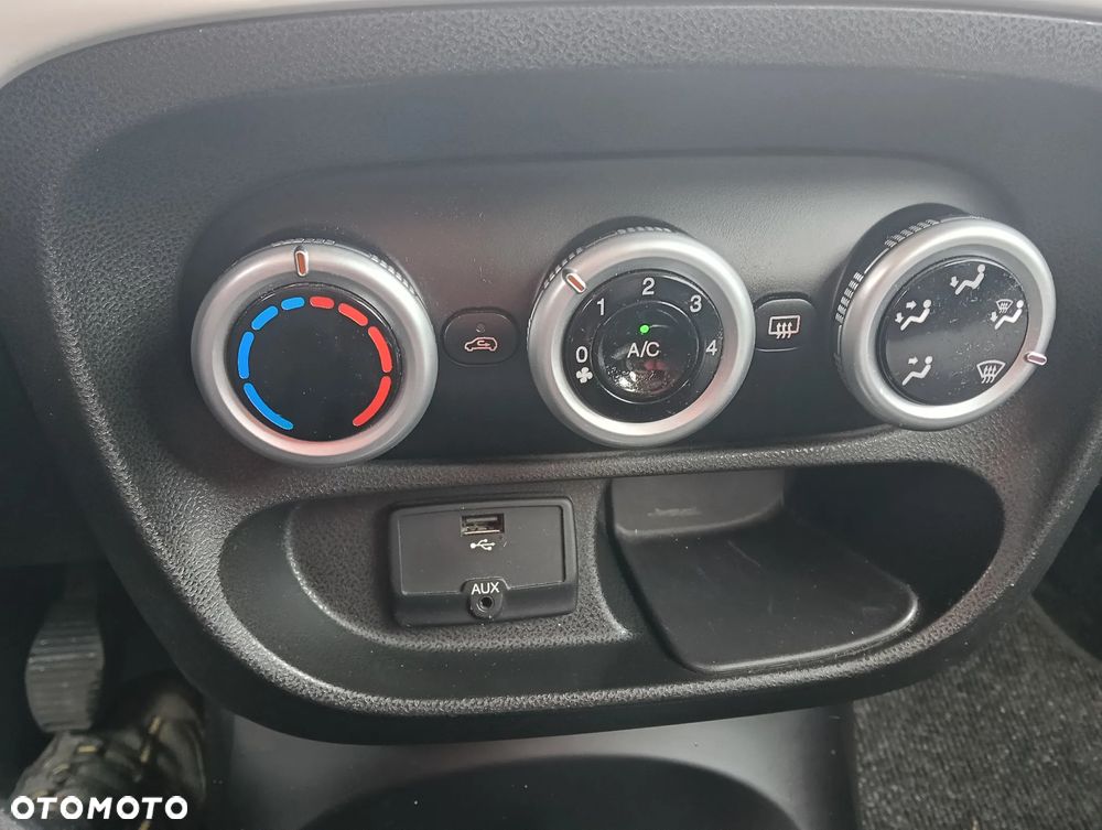 Fiat 500L 1.4 16V Urban Edition - 20