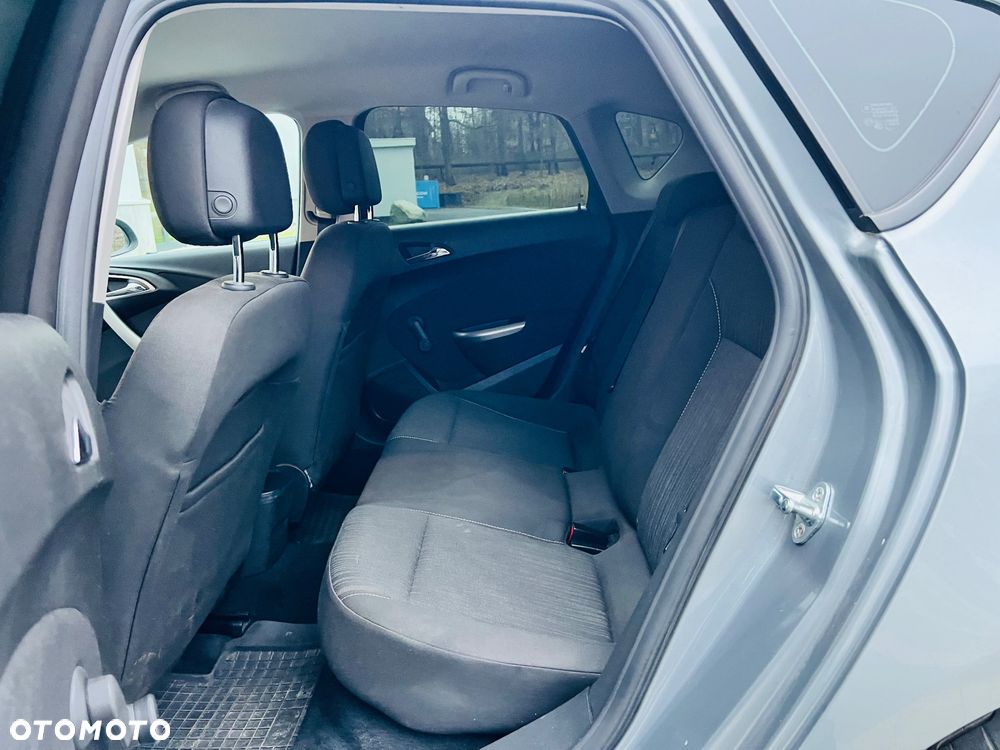 Opel Astra 1.4 Turbo Design Edition - 26