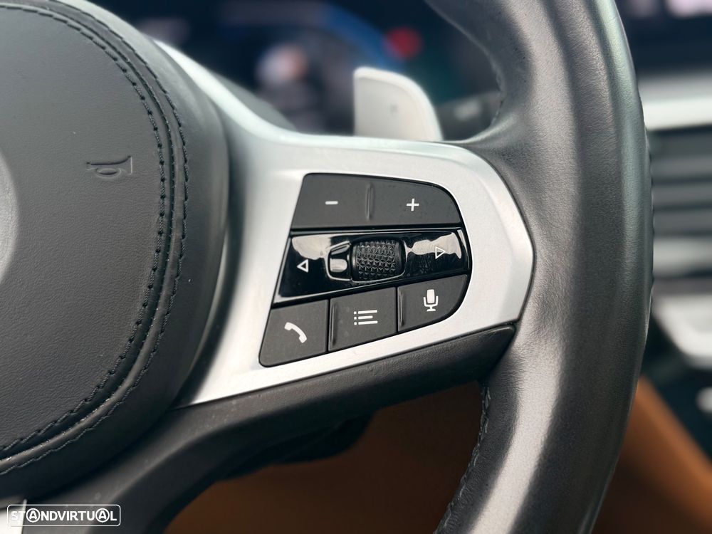 BMW 530 e Pack Desportivo M - 26