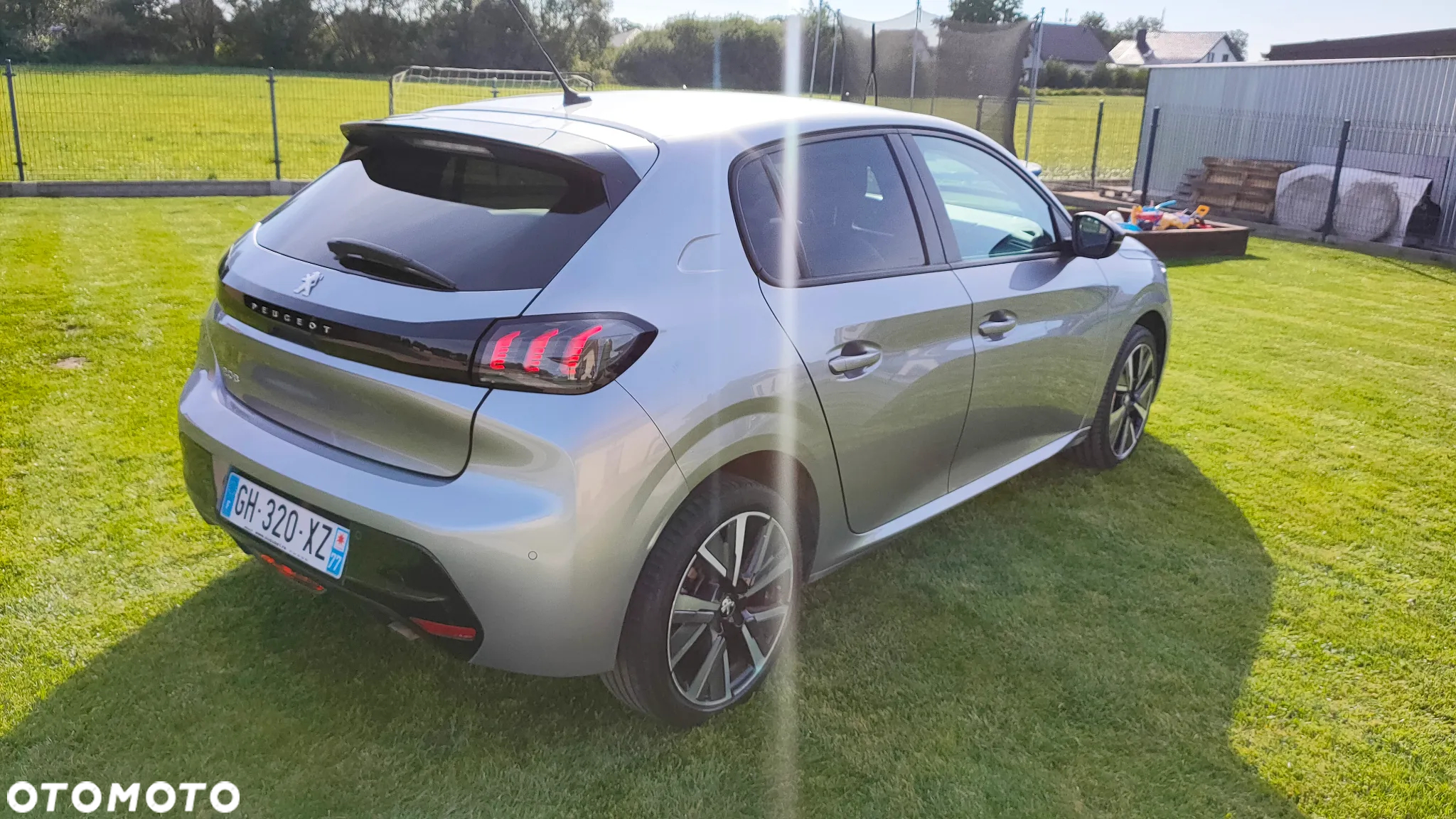 Peugeot 208 PureTech 100 Allure - 3