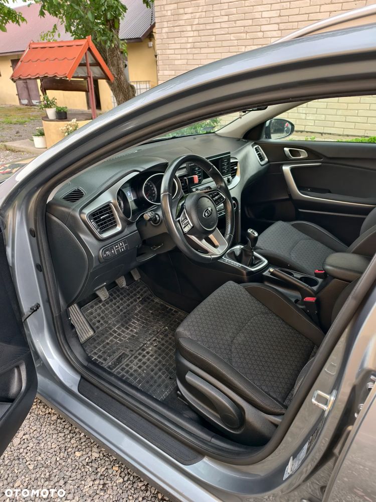 Kia Ceed 1.6 CRDi mHEV S - 7