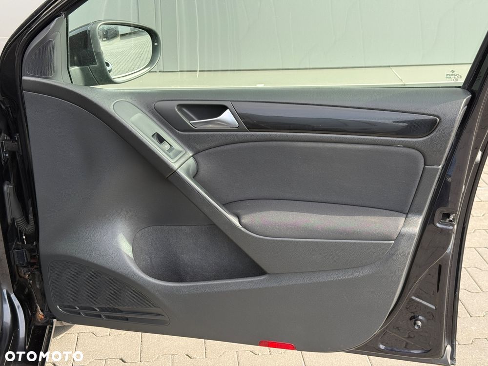 Volkswagen Golf 2.0 TDI Comfortline - 28