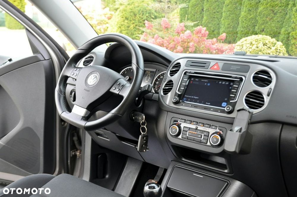 Volkswagen Tiguan - 27