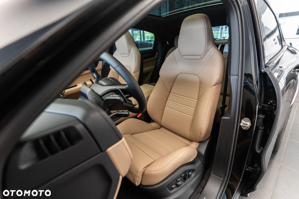 Porsche Cayenne E-Hybrid - 10