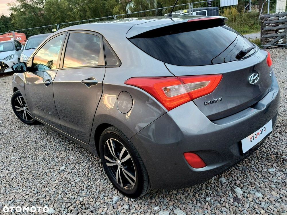 Hyundai i30 - 13
