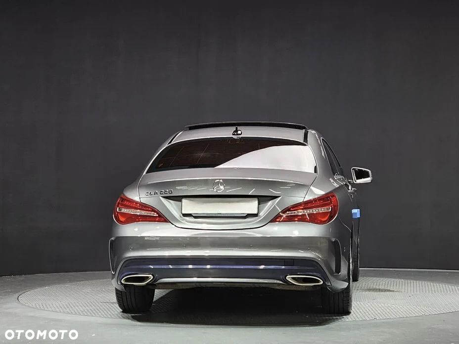Mercedes-Benz CLA 220 4Matic 7G-DCT AMG Line - 5