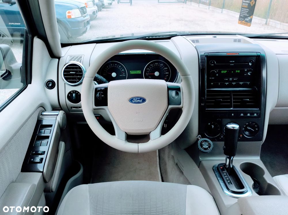 Ford Explorer 4.0 4WD - 15
