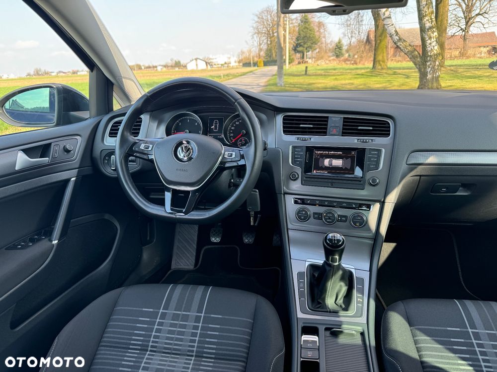 Volkswagen Golf 1.6 TDI BlueMotion Technology Lounge - 23