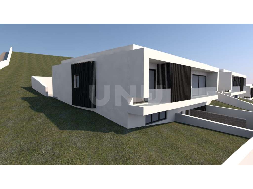 Terreno urbano c/ 3.846 m2| Projeto Aprovado para 2 Moradias | Sta.... - Grande imagem: 2/11