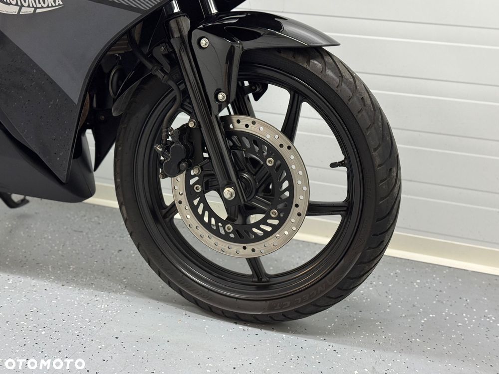 Honda CBR - 8