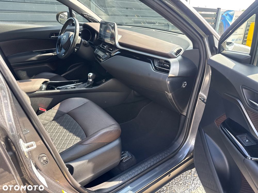 Toyota C-HR 1.2 T Premium CVT 4x4 - 15