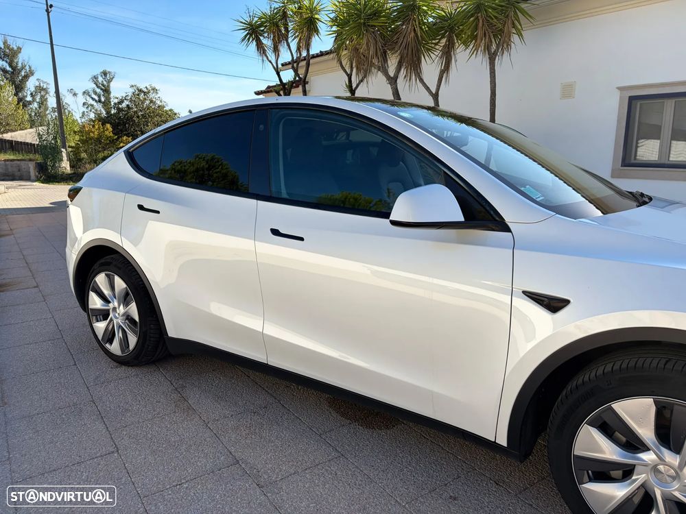 Tesla Model Y Standard - 3