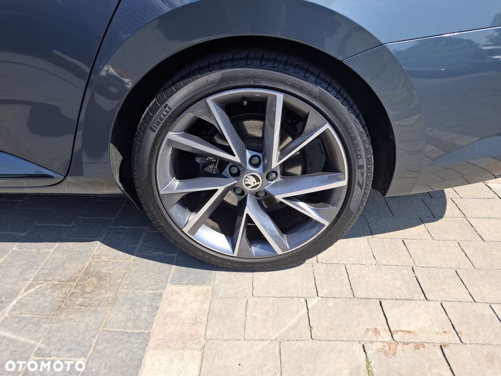 Skoda Superb 2.0 TDI SCR 4x4 Sportline DSG - 19
