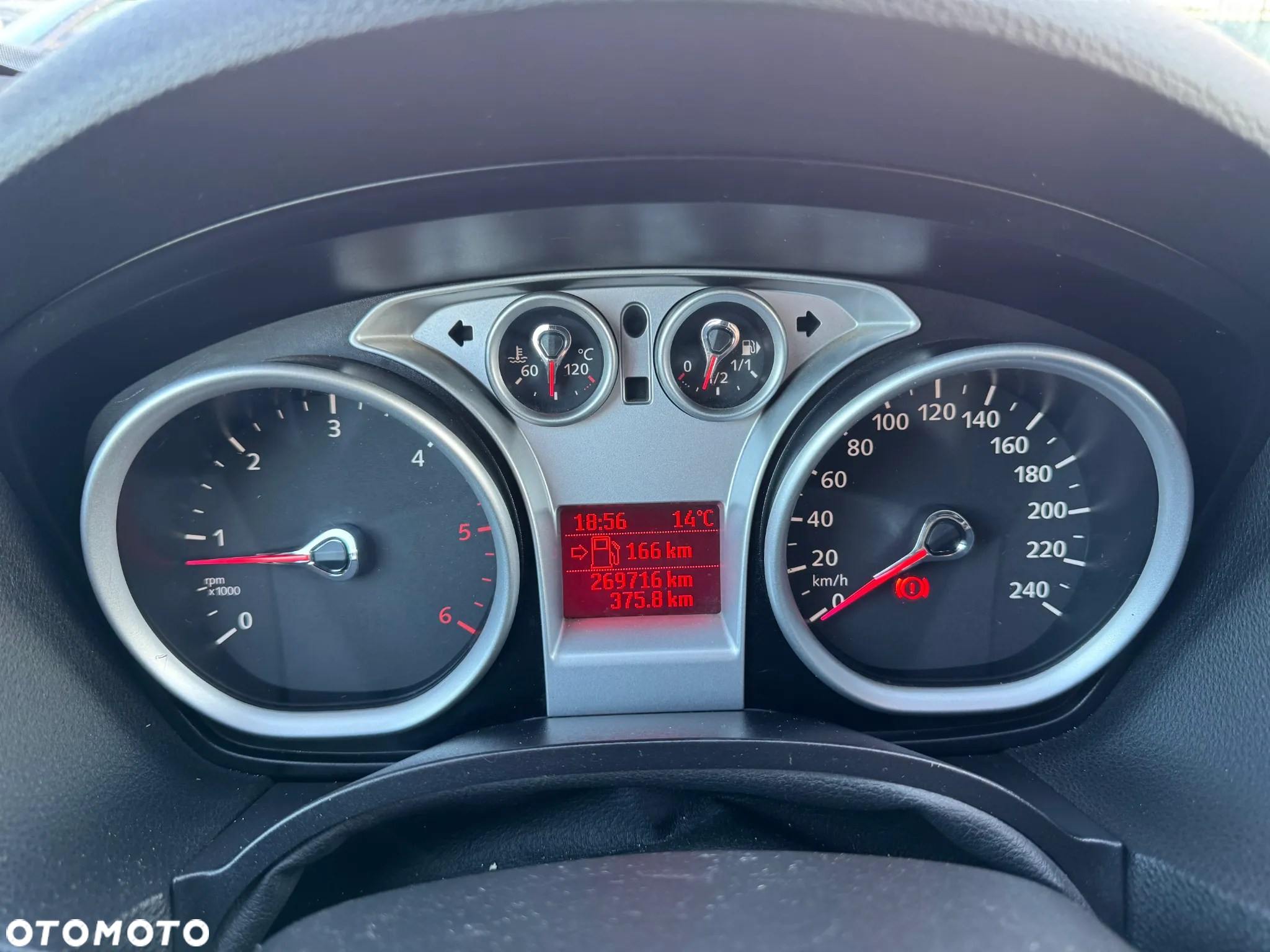 Ford Kuga 2.0 TDCi 2x4 Titanium - 23
