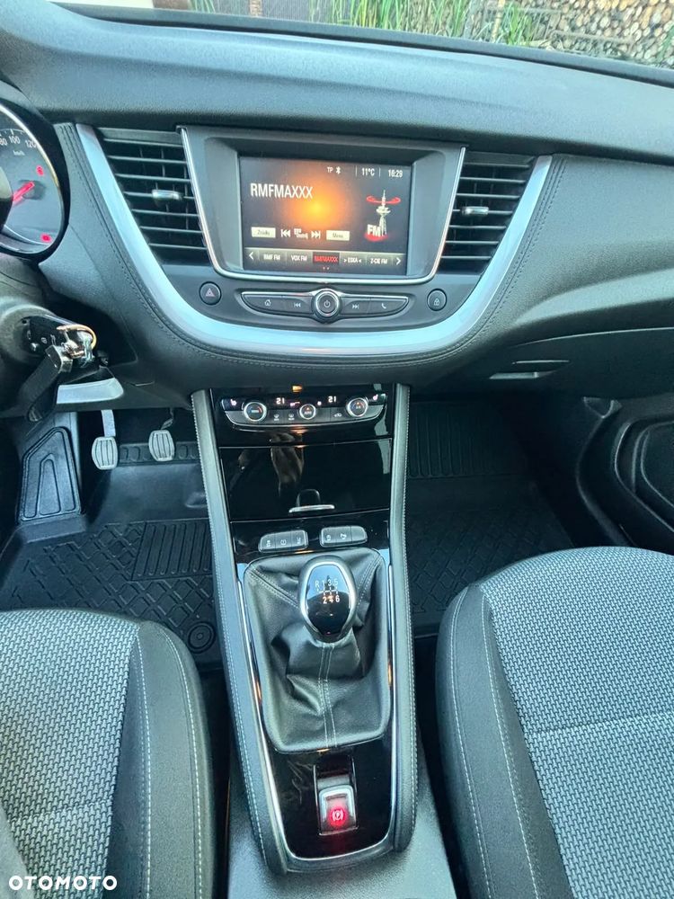 Opel Grandland X 1.2 T GPF Design Line S&S - 9