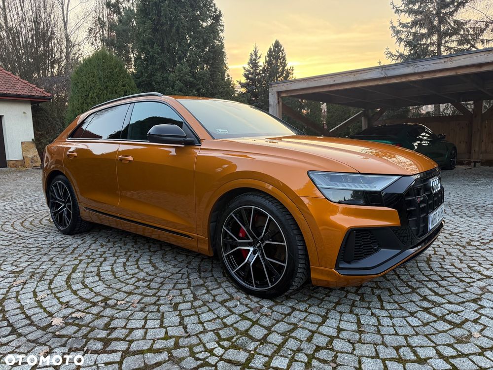 Audi SQ8 - 8
