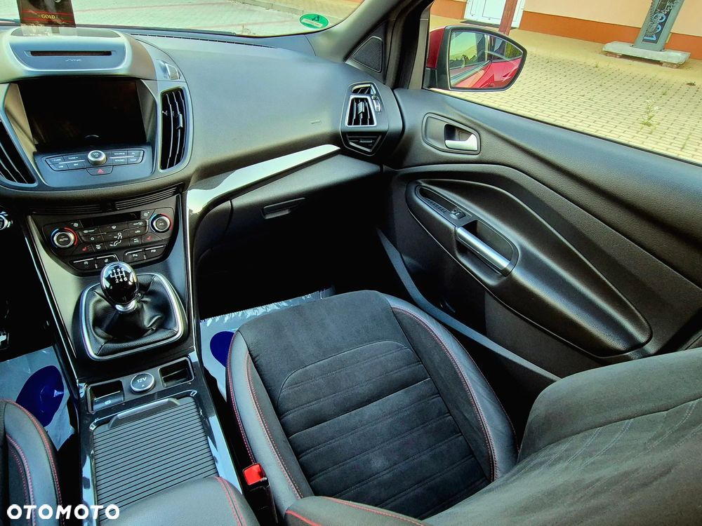 Ford Kuga 2.0 TDCi 4x4 ST-Line - 28