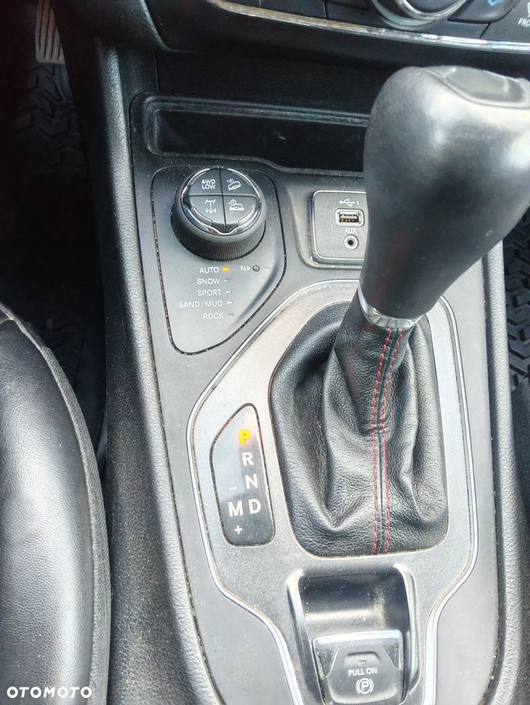 Jeep Cherokee 3.2 V6 Pentastar Active Drive Lock Autom Trailhawk - 9