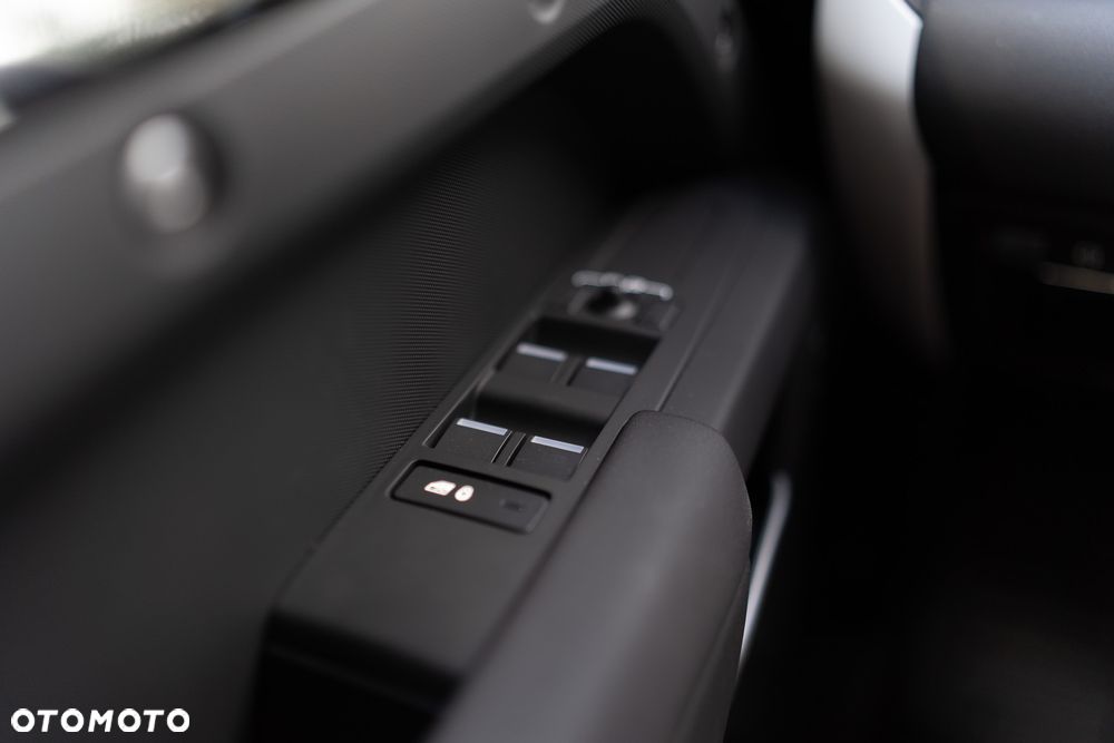 Land Rover Defender - 14