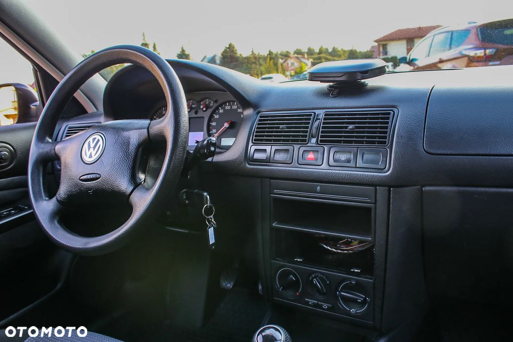Volkswagen Golf 1.4 Comfortline - 35