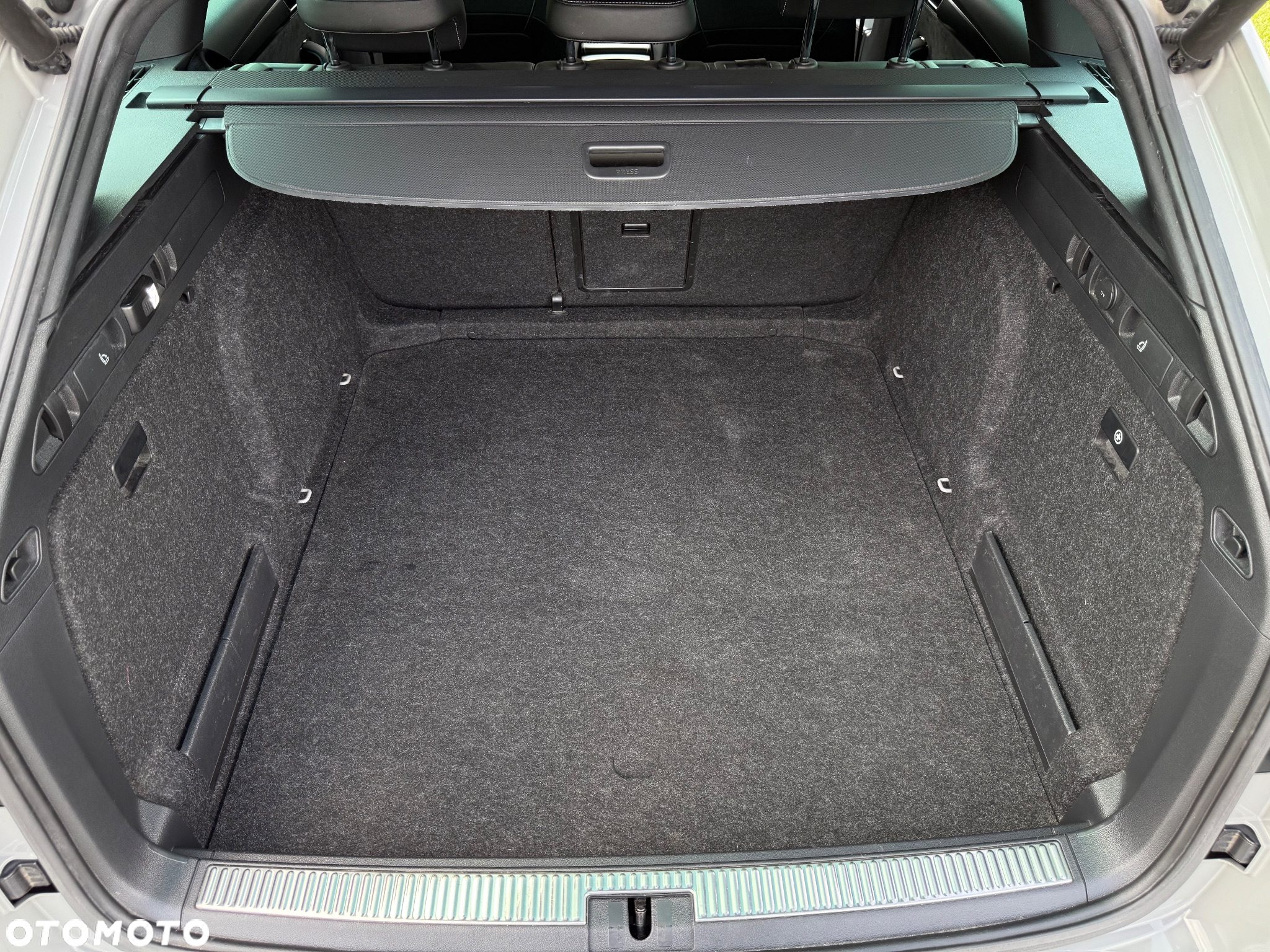 Skoda Superb 2.0 TDI Sportline DSG - 34