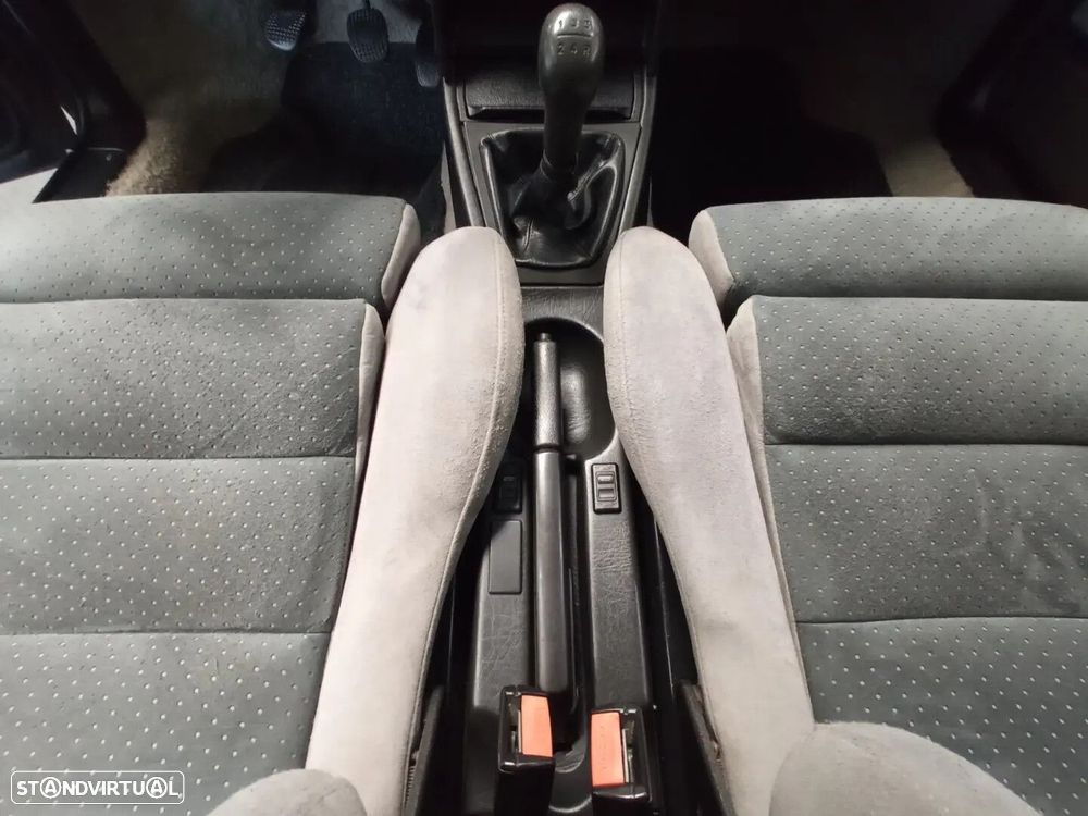 Lancia Delta 1.6 HF Turbo - 15