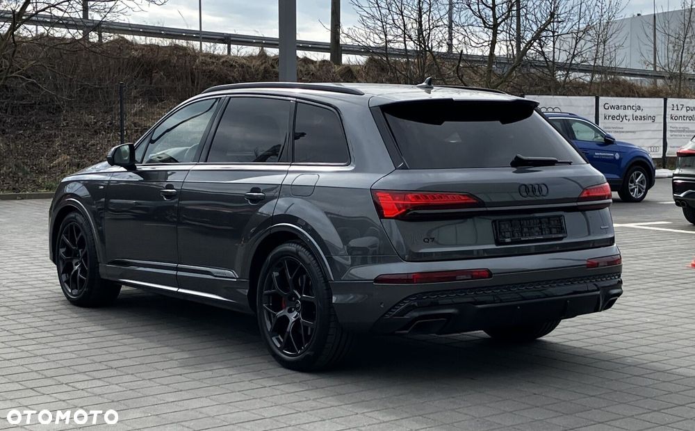 Audi Q7 - 7