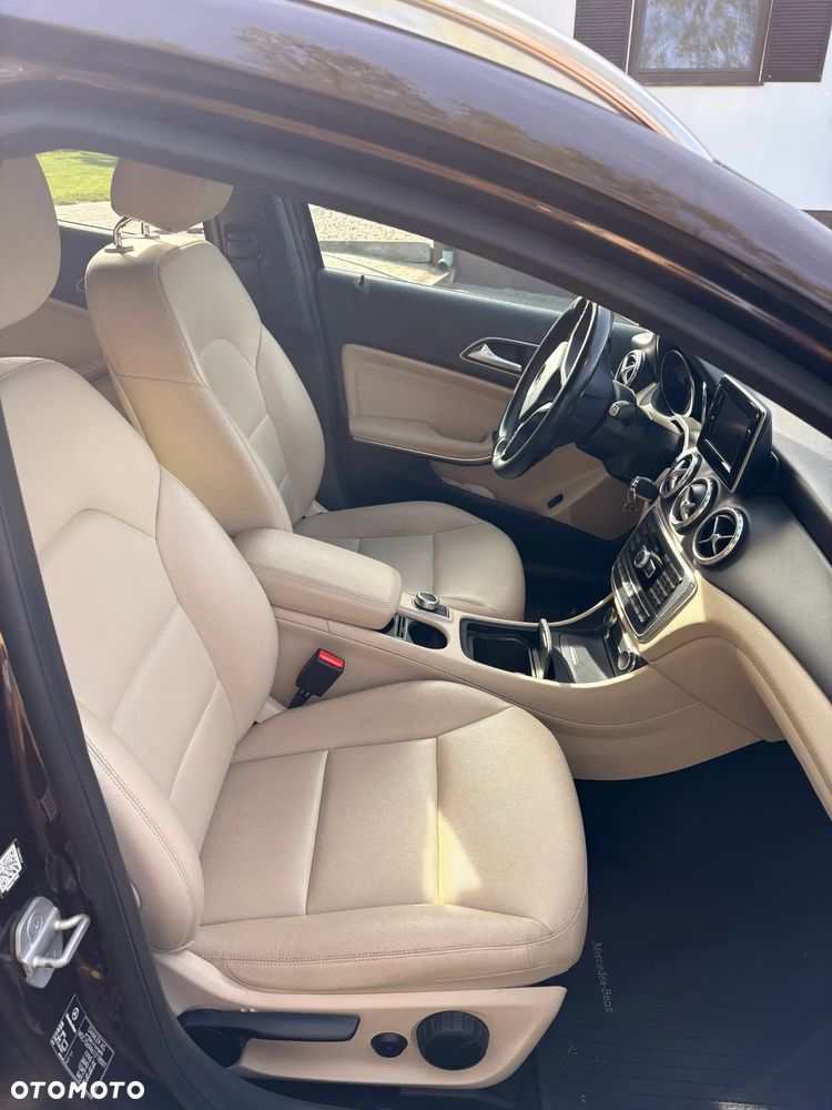 Mercedes-Benz GLA - 6