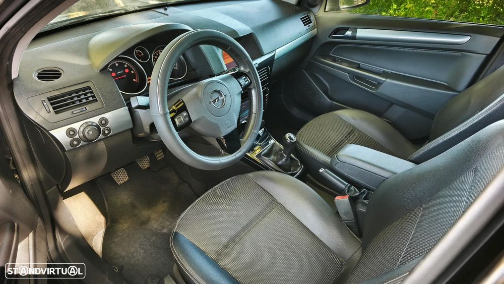 Opel Astra 1.7 CDTi Cosmo - 30