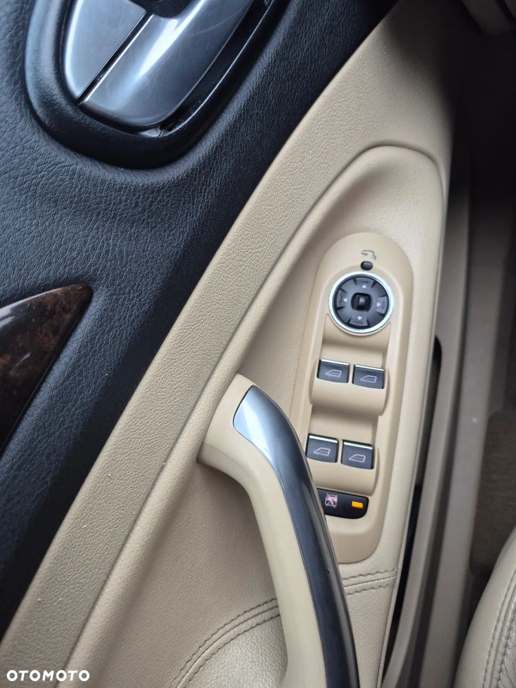 Ford Mondeo 2.2 TDCi Ghia - 17