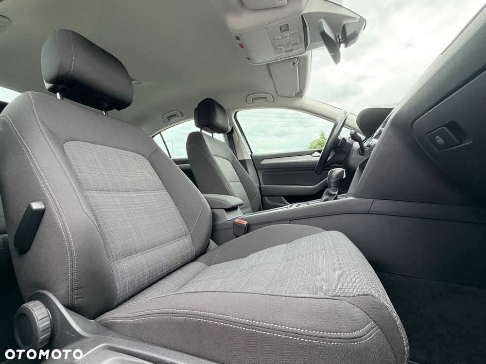 Volkswagen Passat 2.0 TDI EVO Business DSG - 22