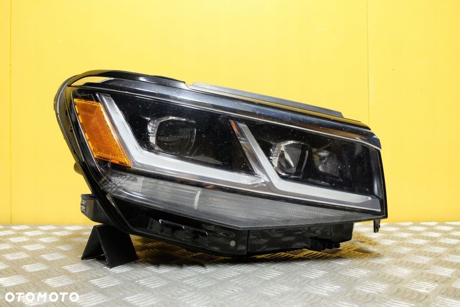 VW ATLAS CROSS SPORT 2020- REFLEKTOR LAMPA FULL LED R (82) USA - 1