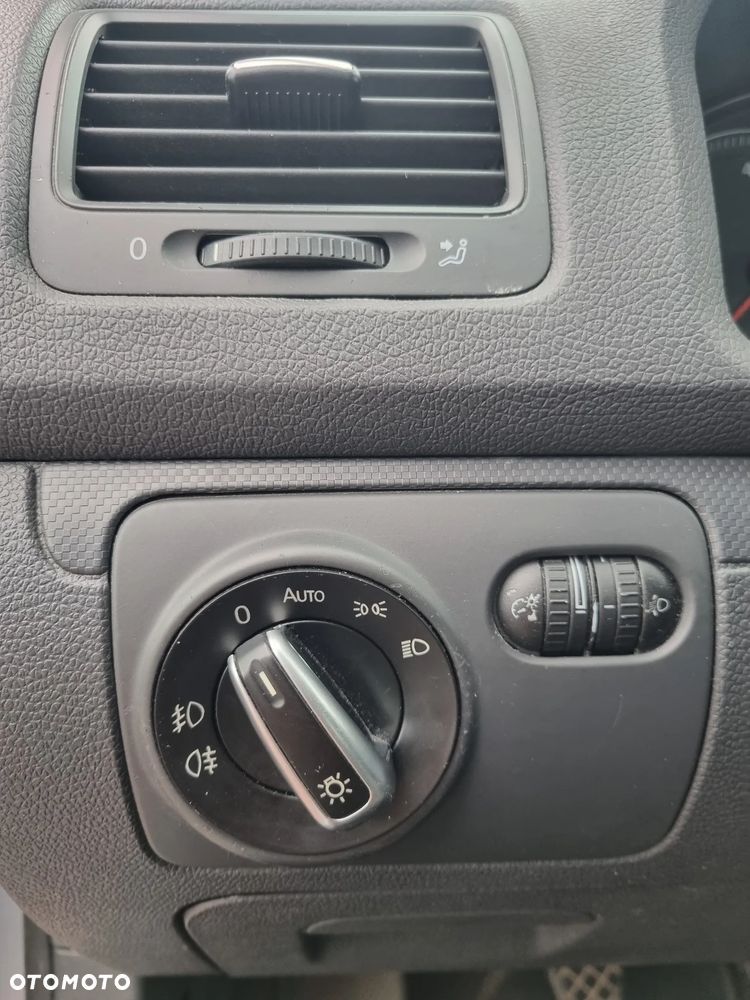 Volkswagen Golf - 19