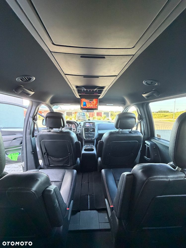 Dodge Grand Caravan - 22